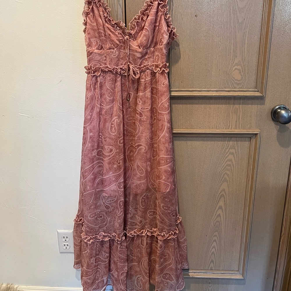 NWT Paisley Flowey maxi dress hello Mollie/selfie Leslie